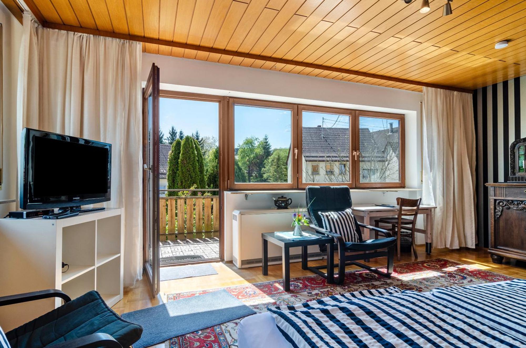Vronis Ferienwohnungen Muhlingen Esterno foto