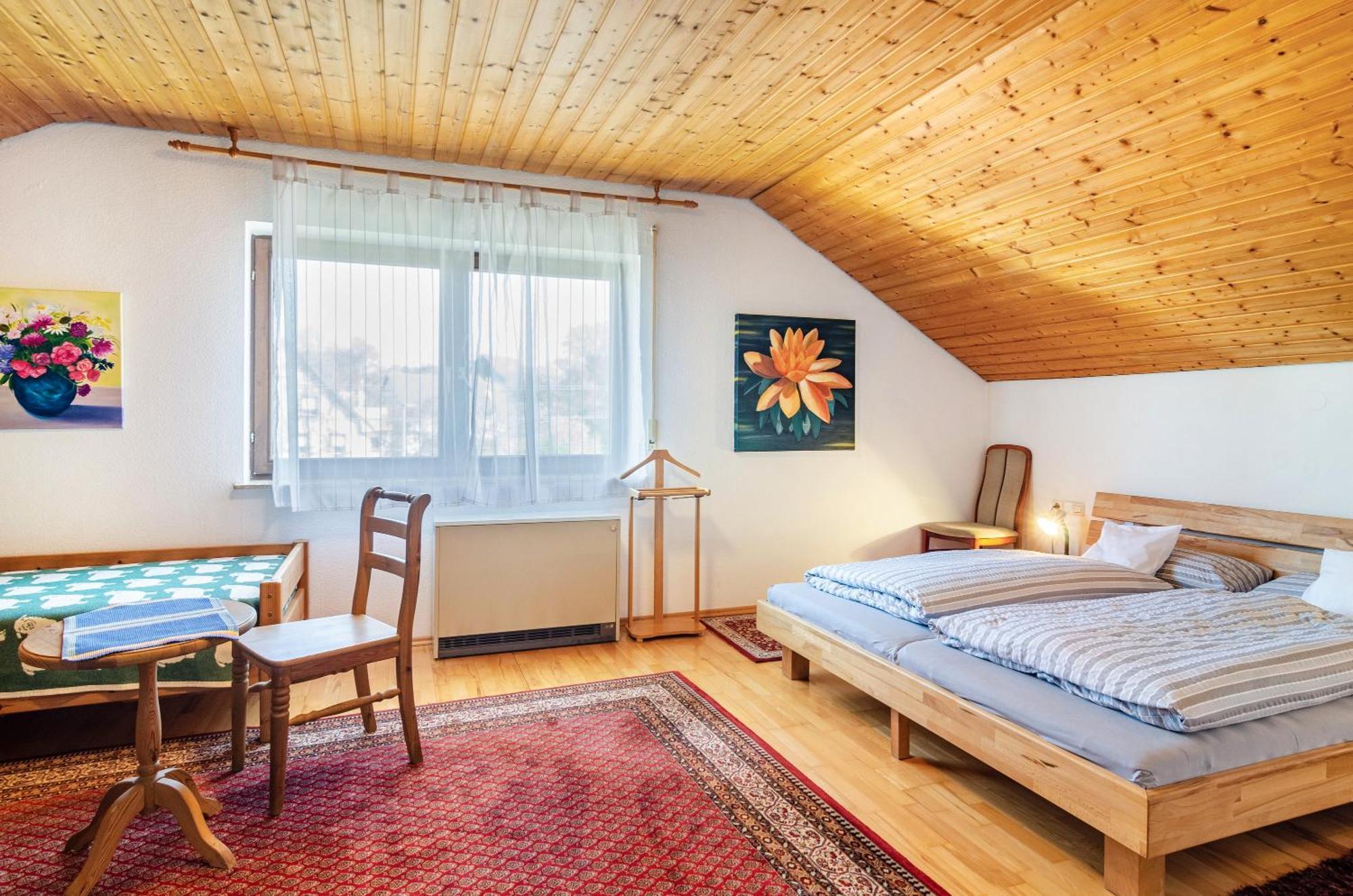 Vronis Ferienwohnungen Muhlingen Esterno foto