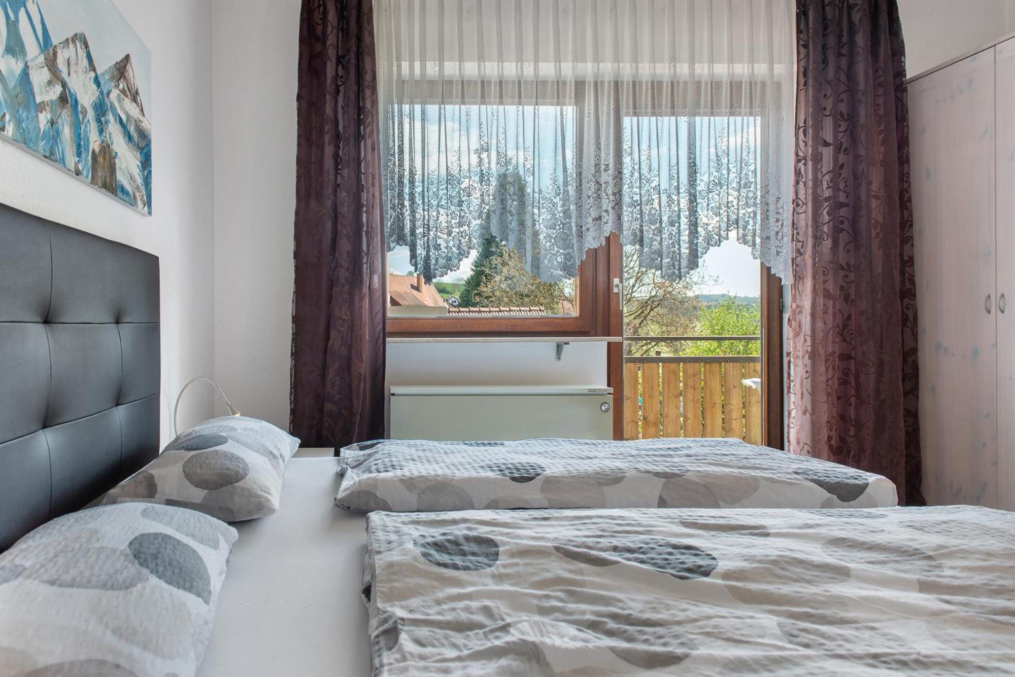 Vronis Ferienwohnungen Muhlingen Esterno foto